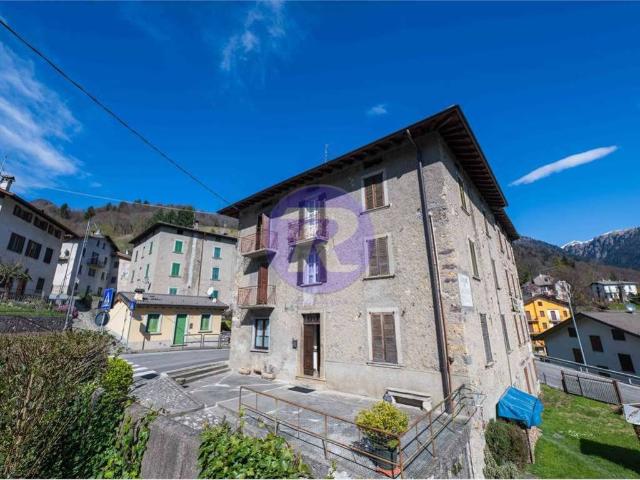 Villa Indipendente in vendita a Comunità Montana della Valle Brembana, Santa Brigida