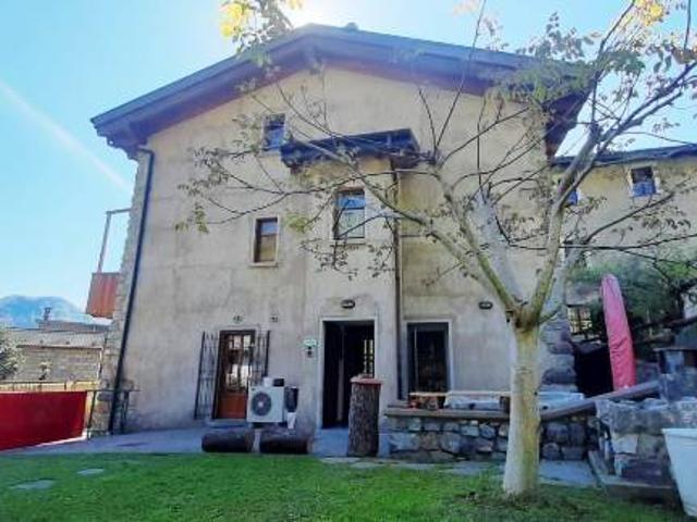 Villa Indipendente in vendita a Comunità Montana della Valle Brembana, Santa Brigida