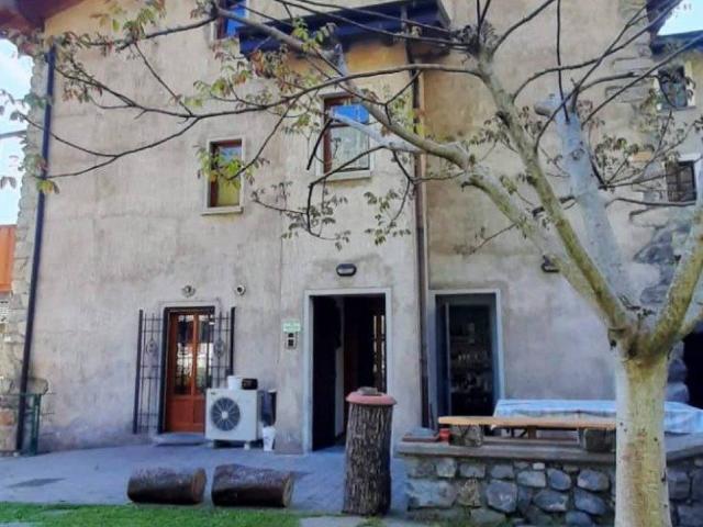 Villa Indipendente in vendita a Comunità Montana della Valle Brembana, Santa Brigida
