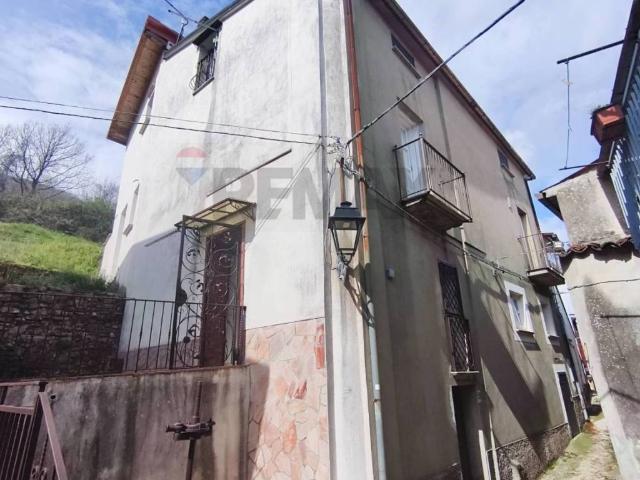 Villa Indipendente in vendita a Santa Caterina Albanese, Cosenza