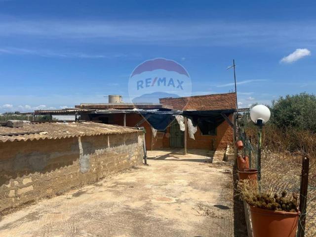 Villa Indipendente in vendita a Santa Croce Camerina, Sicilia