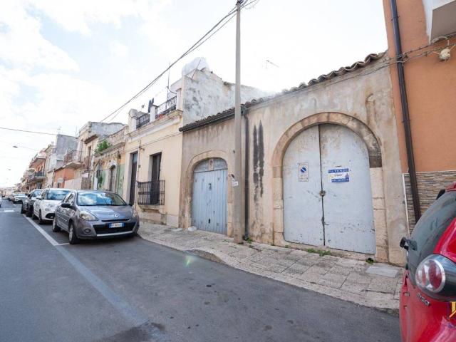 Villa Indipendente in vendita a Santa Croce Camerina, Sicilia