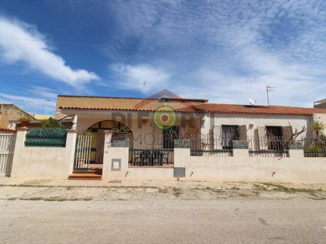 Villa Indipendente in vendita a Casuzze, Santa Croce Camerina
