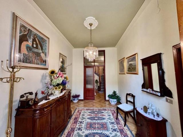 Villa Indipendente in vendita a Staffoli, Santa Croce sull'Arno
