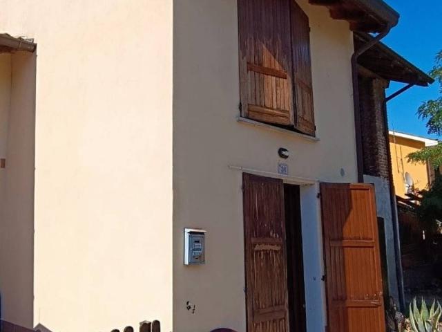 Villa Indipendente in vendita a Santa Giuletta, Lombardia