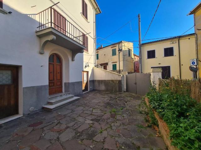 Villa Indipendente in vendita a Santa Luce, Toscana