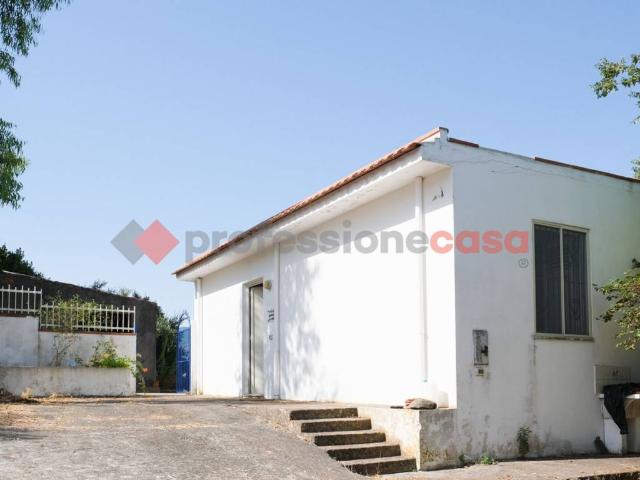 Villa Indipendente in vendita a Santa Lucia Di, Sicilia