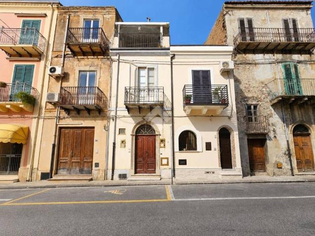 Villa Indipendente in vendita a Santa Lucia Di, Sicilia