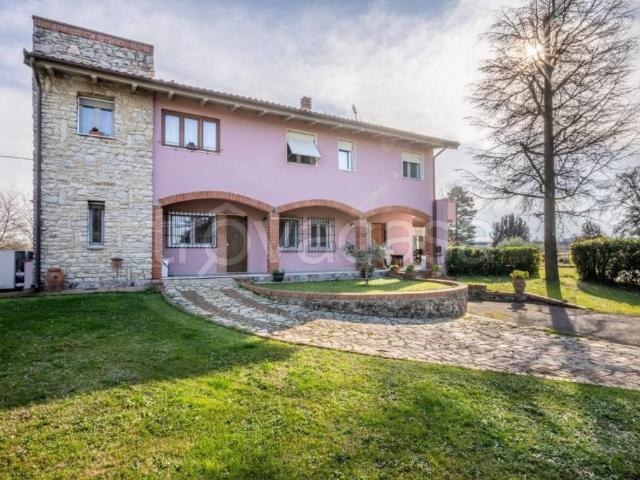 Villa Indipendente in vendita a Santa Lucia, Pontedera