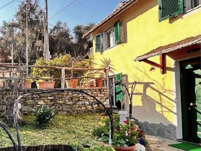 Villa Indipendente in vendita a San Lorenzo Della Costa, Liguria