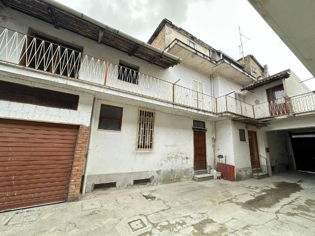 Villa Indipendente in vendita a Santa Maria Capua, Campania