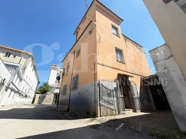 Villa Indipendente in vendita a Sant'Andrea dei Lagni, Santa Maria Capua