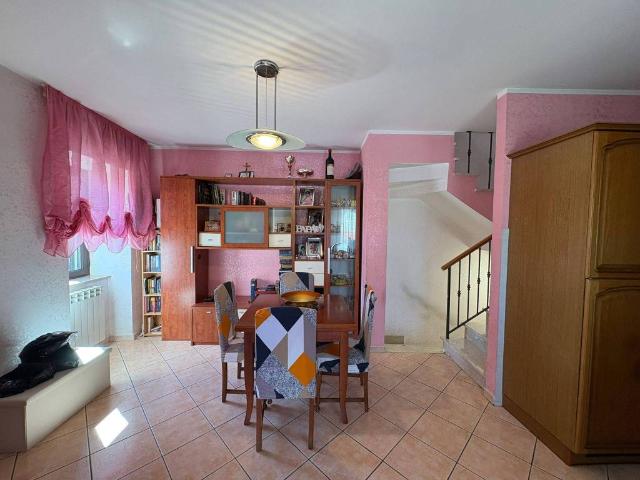 Villa Indipendente in vendita a Santa Maria Del Molise, Molise