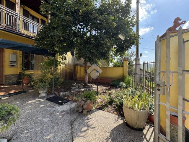 Villa Indipendente in vendita a Santa Maria Della Versa, Lombardia