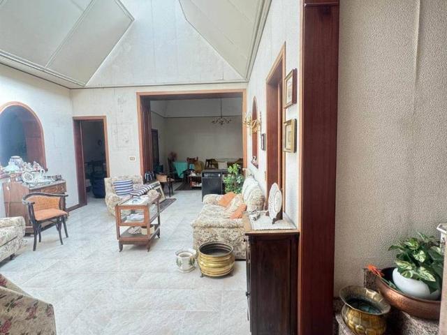 Villa Indipendente in vendita a Santa Maria Di Licodia, Sicilia