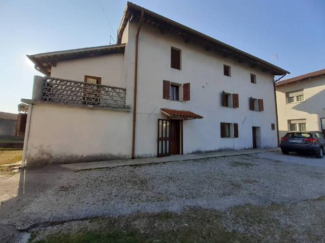 Villa Indipendente in vendita a Santa Maria La Longa, Friuli-Venezia Giulia