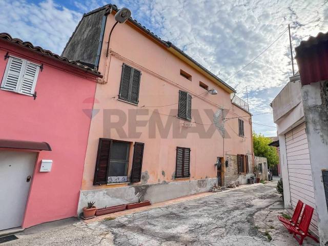 Villa Indipendente in vendita a Marche, Ancona