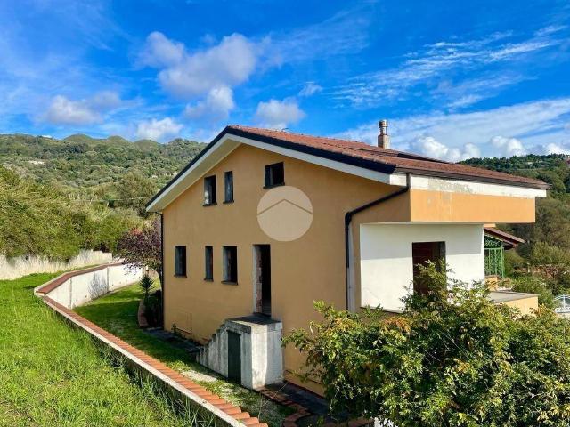 Villa Indipendente in vendita a Policastro Bussentino, Santa Marina