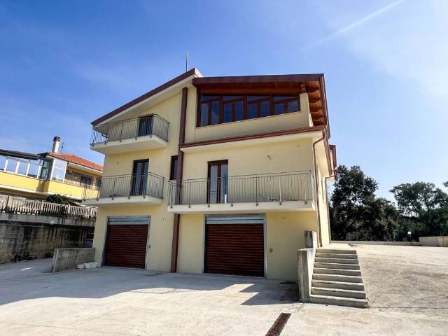 Villa Indipendente in vendita a Santa Marina, Campania