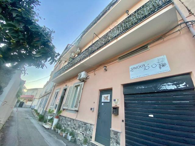 Villa Indipendente in vendita a Santa Teresa Di Riva, Sicilia