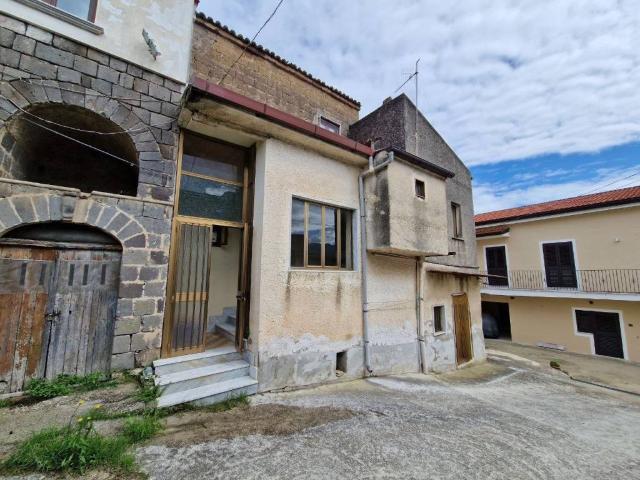 Villa Indipendente in vendita a Sant'agata De' Goti, Campania