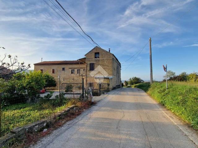 Villa Indipendente in vendita a Sant'agata De' Goti, Campania