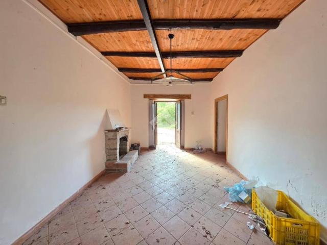 Villa Indipendente in vendita a Sant'agata De' Goti, Campania