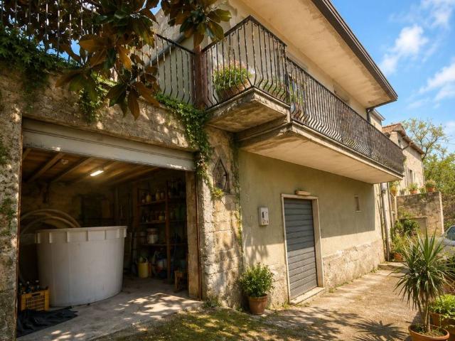 Villa Indipendente in vendita a Sant'agata De' Goti, Campania