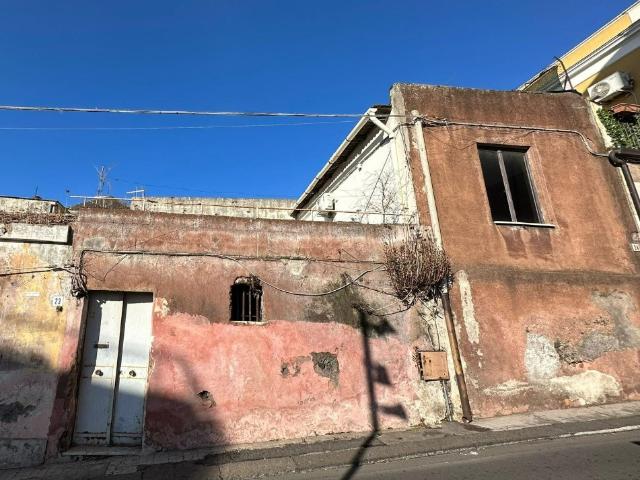 Villa Indipendente in vendita a Sant'agata Li Battiati, Sicilia