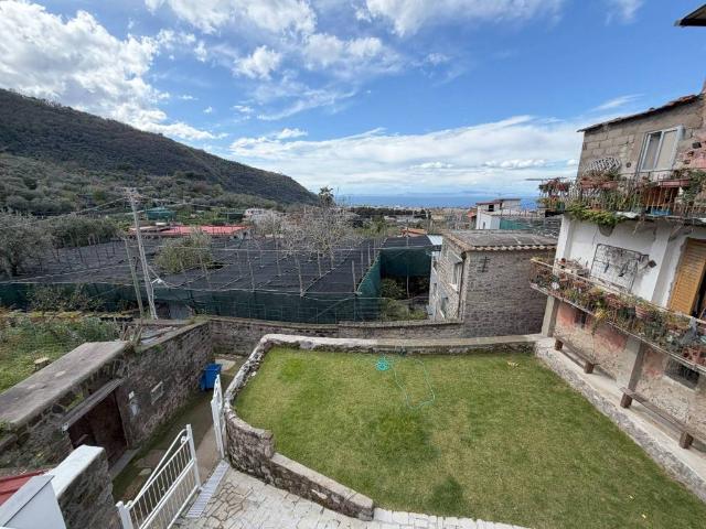 Villa Indipendente in vendita a Maiano, Sant'agnello