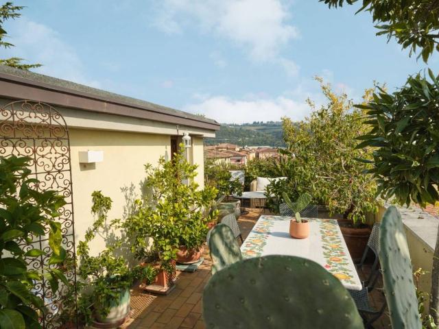Villa Indipendente in vendita a Domegliara, Sant'ambrogio Di