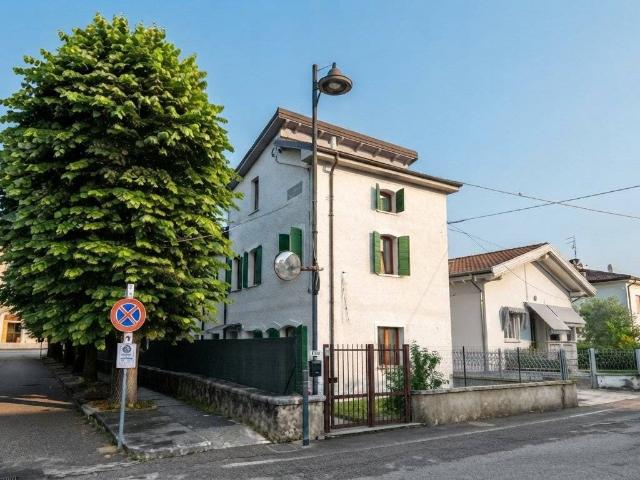 Villa Indipendente in vendita a Domegliara, Sant'Ambrogio di Valpolicella