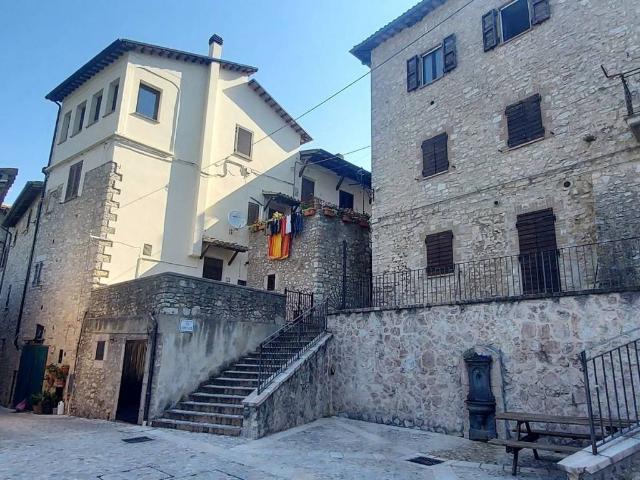 Villa Indipendente in vendita a Sant'anatolia Di Narco, Umbria