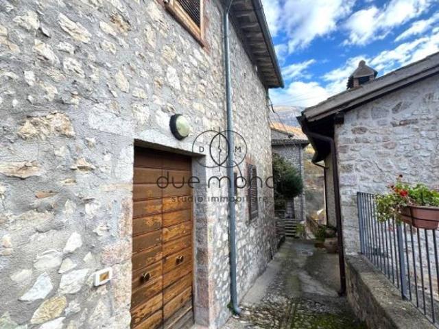 Villa Indipendente in vendita a Sant'anatolia Di Narco, Umbria