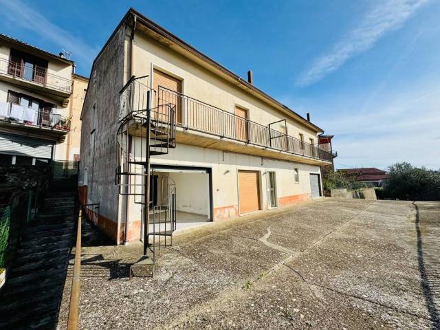 Villa Indipendente in vendita a Sant'angelo All'esca, Campania