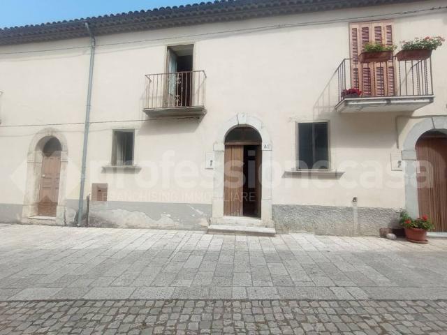 Villa Indipendente in vendita a Sant'angelo Del Pesco, Molise