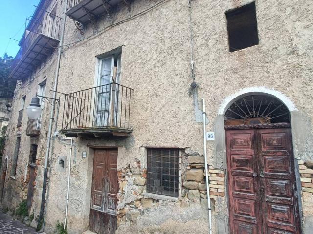Villa Indipendente in vendita a Sant'angelo Di Brolo, Sicilia