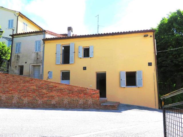 Villa Indipendente in vendita a Marche, Macerata