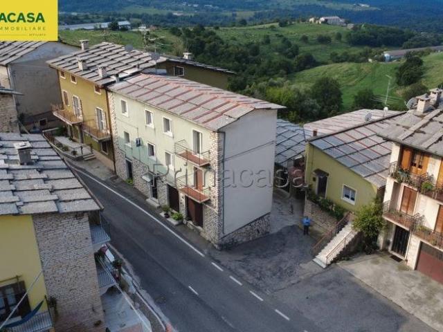 Villa Indipendente in vendita a Sant'anna D'alfaedo, Veneto