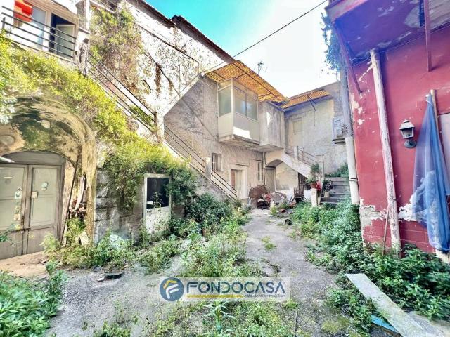 Villa Indipendente in vendita a Sant'antimo, Campania