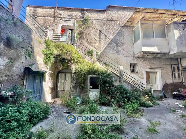 Villa Indipendente in vendita a Sant'antimo, Campania