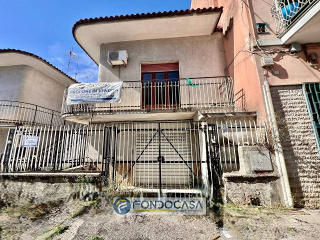 Villa Indipendente in vendita a Sant'antimo, Campania