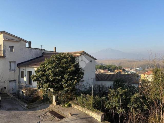 Villa Indipendente in vendita a Sant'apollinare, Lazio