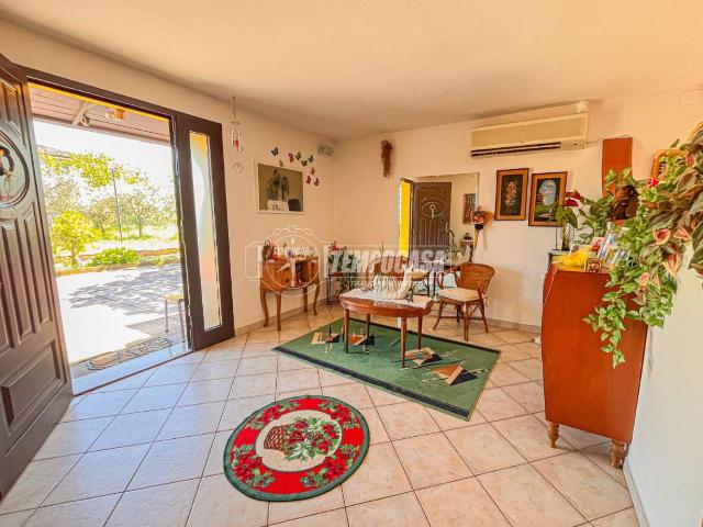 Villa Indipendente in vendita a Unione di comuni Valmarecchia, Santarcangelo Di