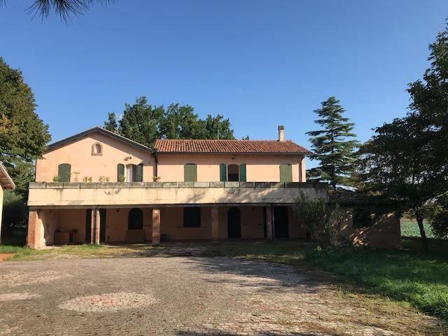 Villa Indipendente in vendita a Rimini, Reggio Emilia
