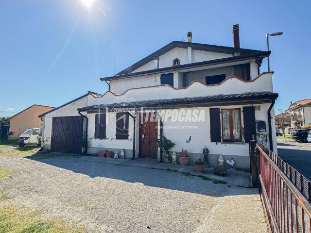 Villa Indipendente in vendita a Unione di comuni Valmarecchia, Santarcangelo Di