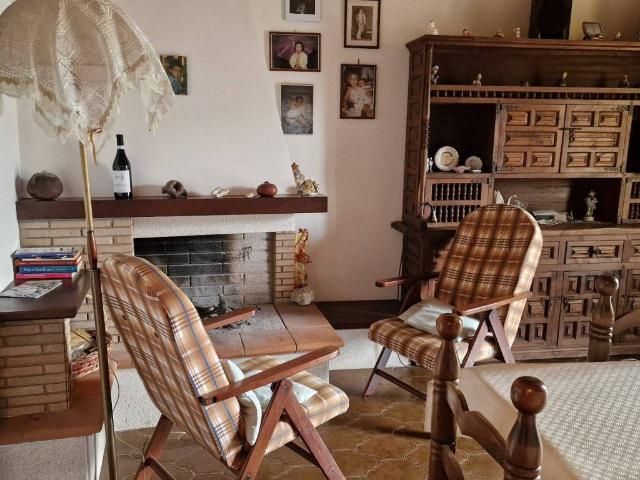 Villa Indipendente in vendita a Sante Marie, Abruzzo