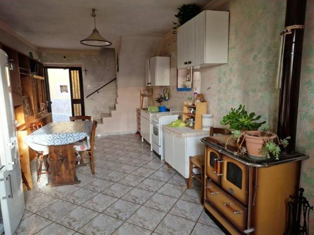 Villa Indipendente in vendita a Sante Marie, Abruzzo