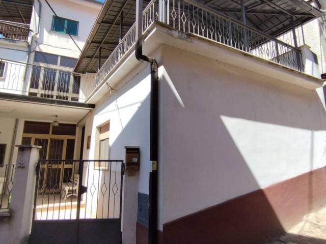 Villa Indipendente in vendita a Sant'elia Fiumerapido, Lazio