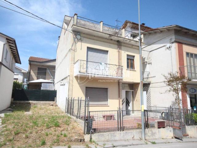 Villa Indipendente in vendita a Marche, Fermo